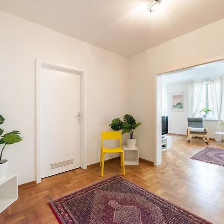 New Town Spacious Apartment Варшава Екстер'єр фото