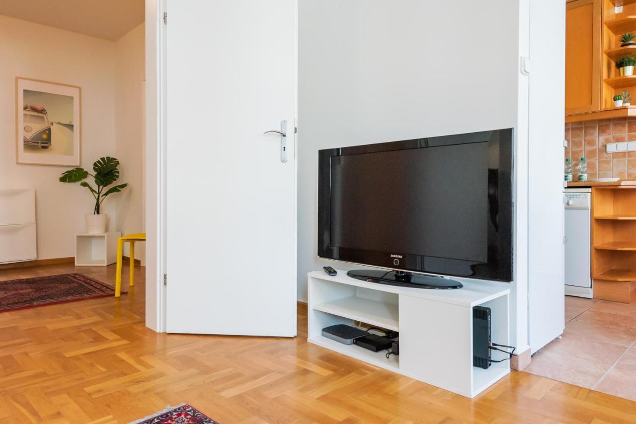New Town Spacious Apartment Варшава Екстер'єр фото