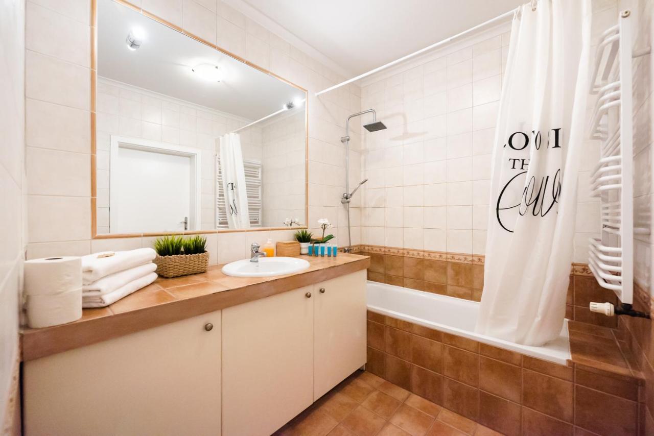 New Town Spacious Apartment Варшава Екстер'єр фото